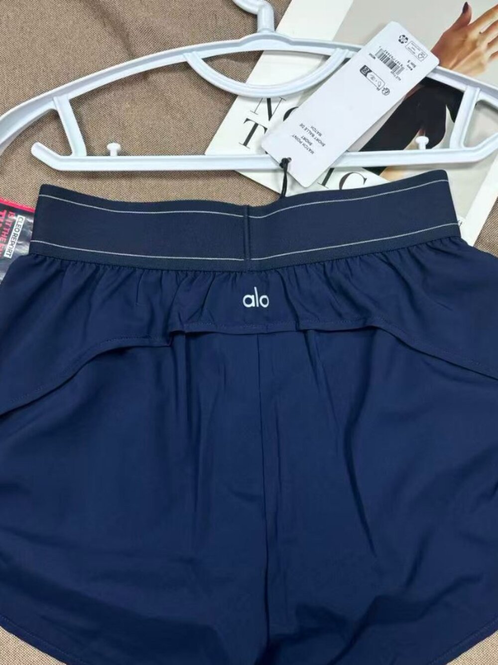 🖤ALO Yoga Athletic Shorts Navy Blue Versatile High Waisted Style - Picture 6 of 7